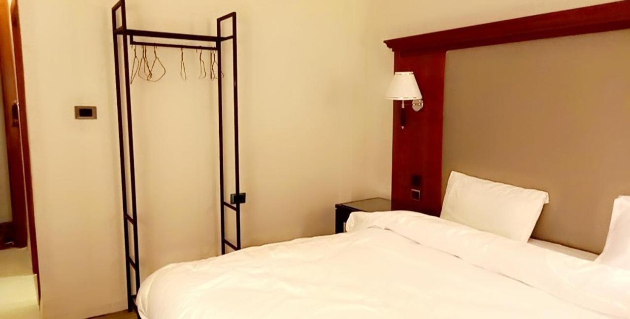 P.A.S.H.A Boutique Hotel Аман Екстериор снимка