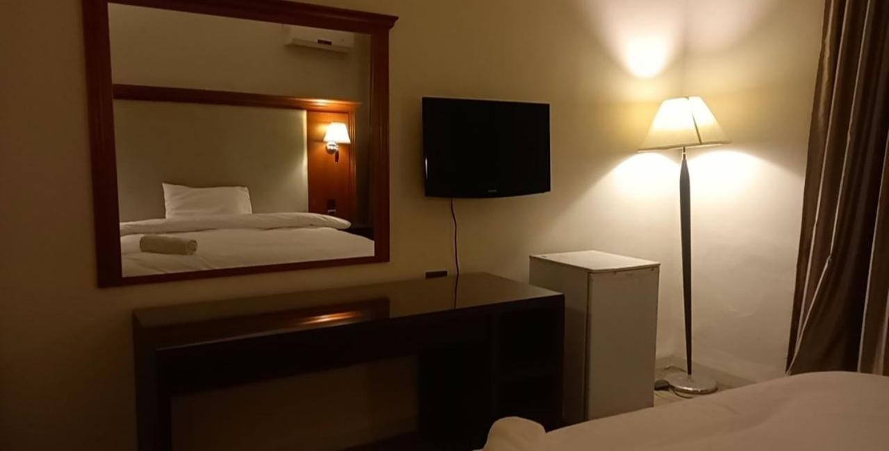 P.A.S.H.A Boutique Hotel Аман Екстериор снимка